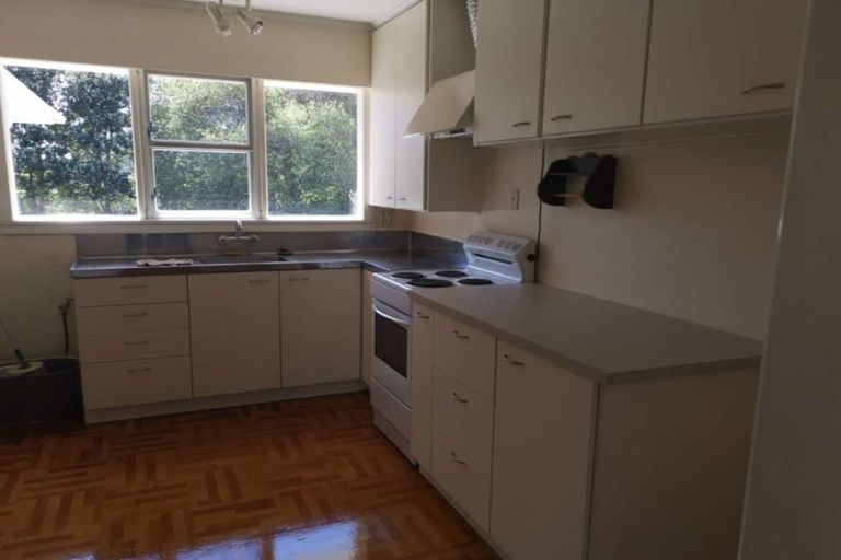 Photo of property in 35 The Boulevard, Sunnyhills, Auckland, 2010