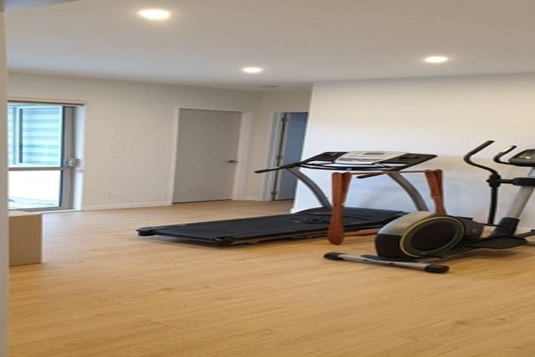 Photo of property in 4 Kauri Grove Drive, Kumeu, 0810