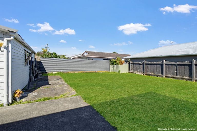 Photo of property in 22 Peter Hall Drive, Kelvin Grove, Palmerston North, 4414