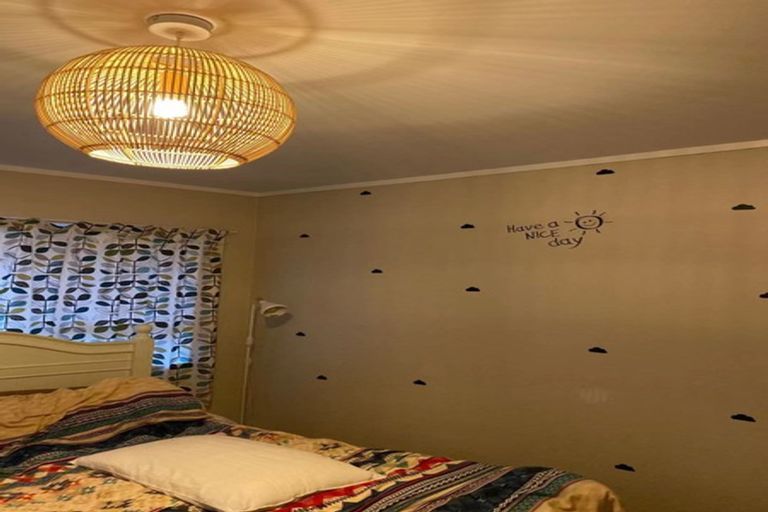 Photo of property in 3/40 Radiata Lane, Chatswood, Auckland, 0626