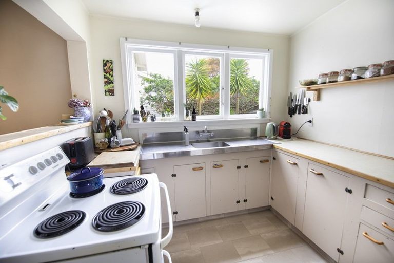 Photo of property in 27 Carnell Street, Napier South, Napier, 4110