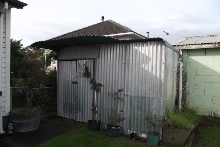 Photo of property in 42 Clyde Crescent, Roslyn, Palmerston North, 4414