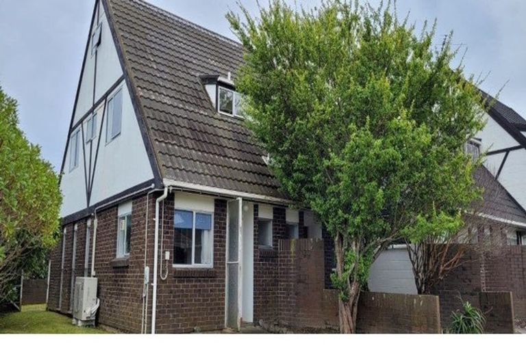 Photo of property in 1/31 Mana Avenue, Titahi Bay, Porirua, 5022