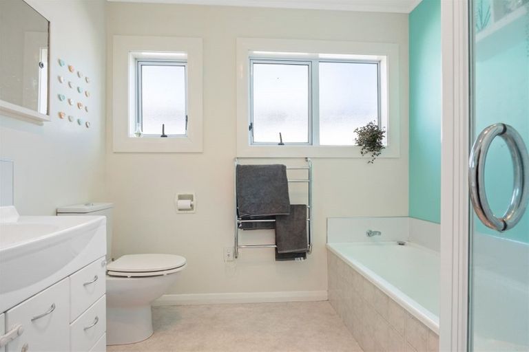 Photo of property in 31 Hillcrest Road, Papatoetoe, Auckland, 2025