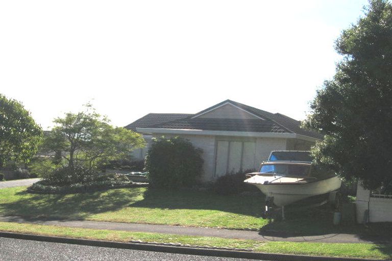 Photo of property in 4 Sligo Place, Somerville, Auckland, 2014