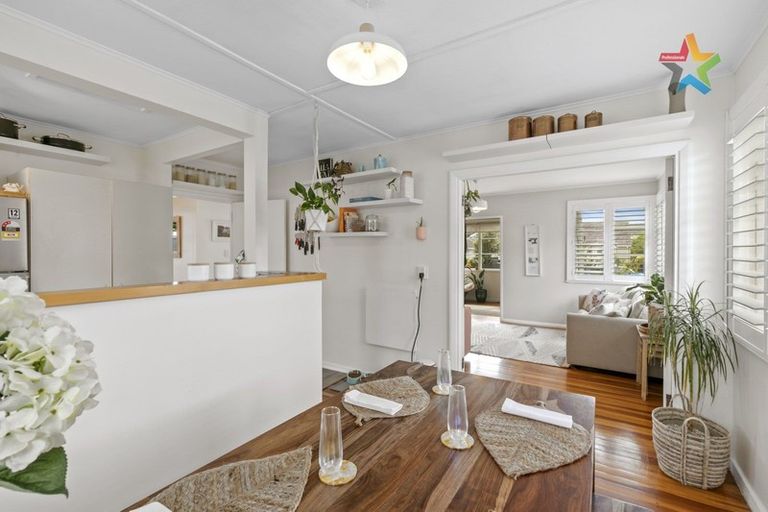 Photo of property in 114 Waddington Drive, Naenae, Lower Hutt, 5011