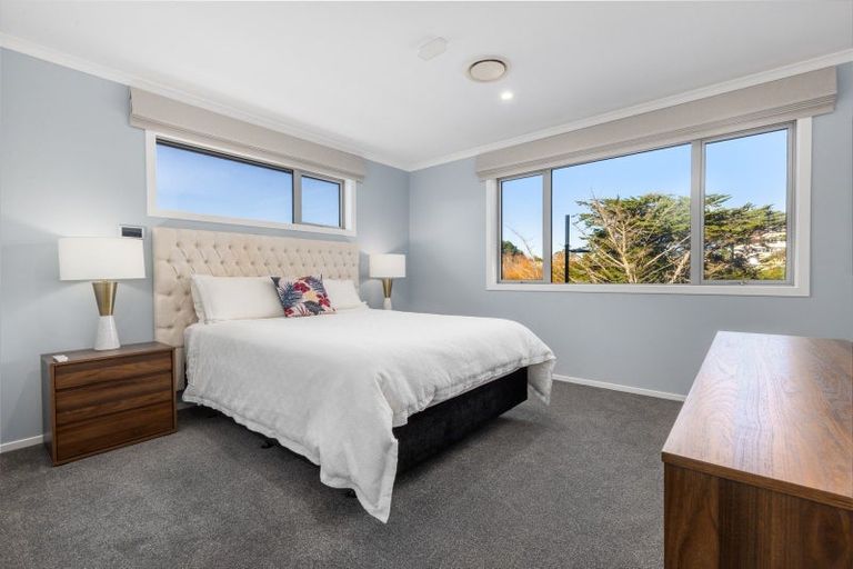 Photo of property in 14 Pateke Drive, Kenepuru, Porirua, 5022