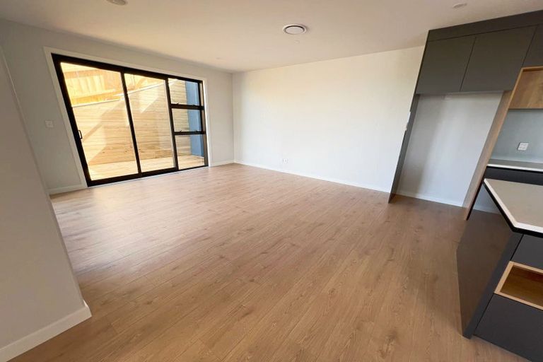 Photo of property in 17 Manawanui Way, Orewa, 0931