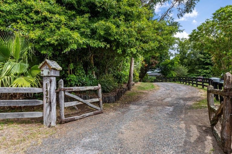 Photo of property in 137 Mapara Road, Acacia Bay, Taupo, 3385