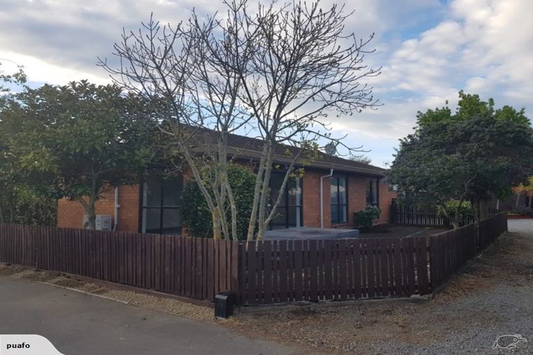 Photo of property in 1/126b Inwoods Close, Parklands, Christchurch, 8083