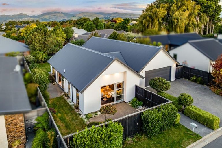 Photo of property in 5 Warhorse Gate, Halswell, Christchurch, 8025