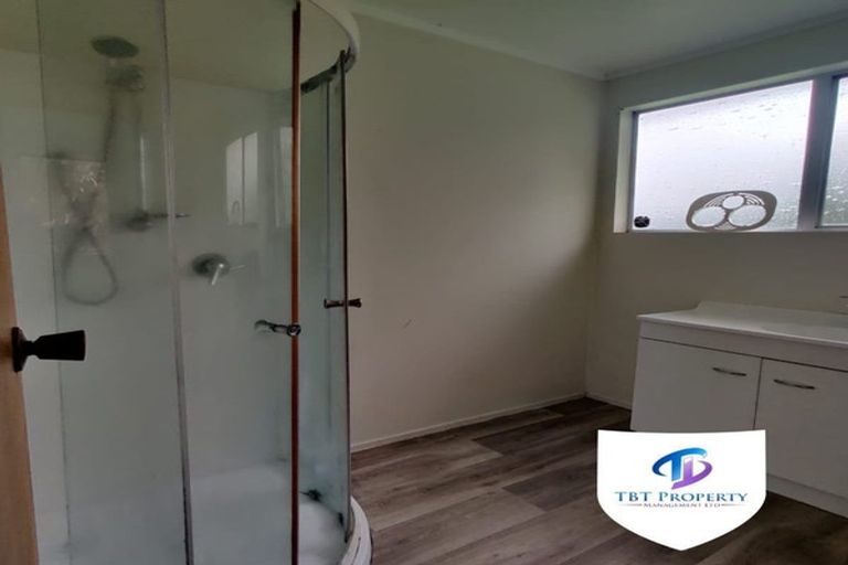 Photo of property in 19 Adel Place, Weymouth, Auckland, 2103