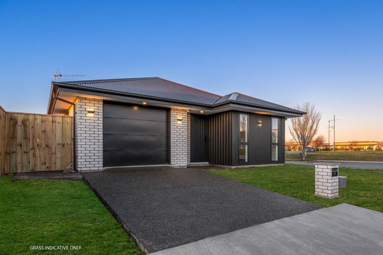 Photo of property in 2 Waituna Street, Pegasus, 7612