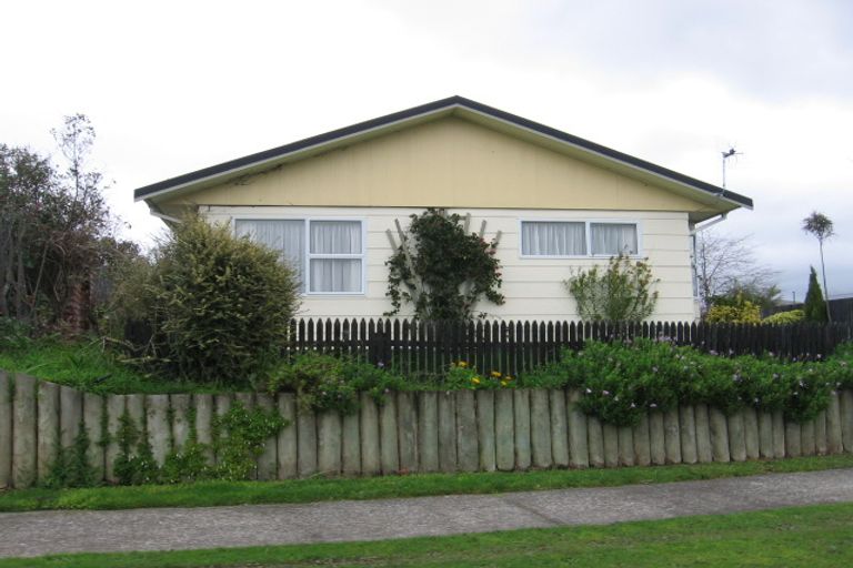 Photo of property in 63 Rhodes Drive, Kelvin Grove, Palmerston North, 4414