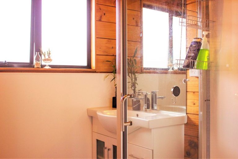 Photo of property in 2/157 Verbena Road, Birkdale, Auckland, 0626