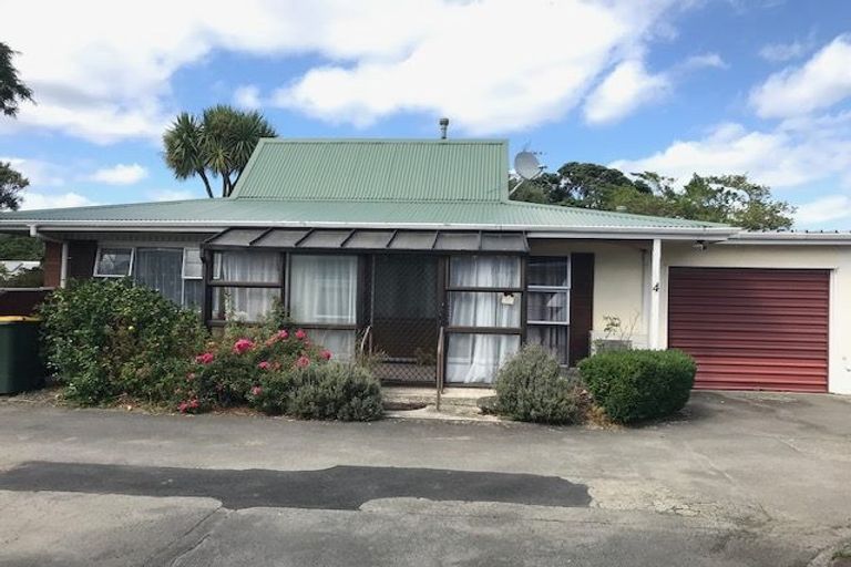 Photo of property in 4/14 Fuller Grove, Woburn, Lower Hutt, 5010