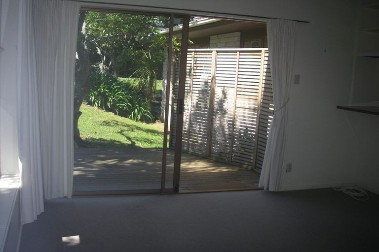 Photo of property in 2/25 Saxon Street, Waterview, Auckland, 1026