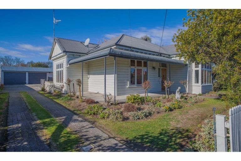 Photo of property in 28 Davie Street, Temuka, 7920
