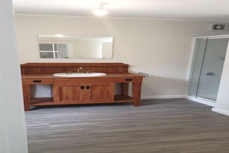 Photo of property in 19 Main Street, Hospital Hill, Napier, 4110