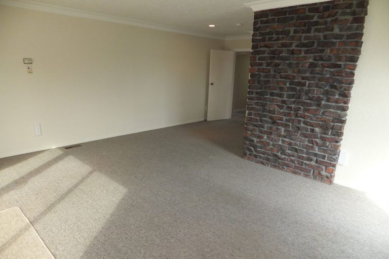 Photo of property in 2/33 Cavendish Road, Casebrook, Christchurch, 8051