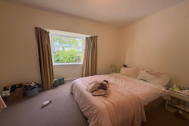 Photo of property in 39 Straven Road, Riccarton, Christchurch, 8011