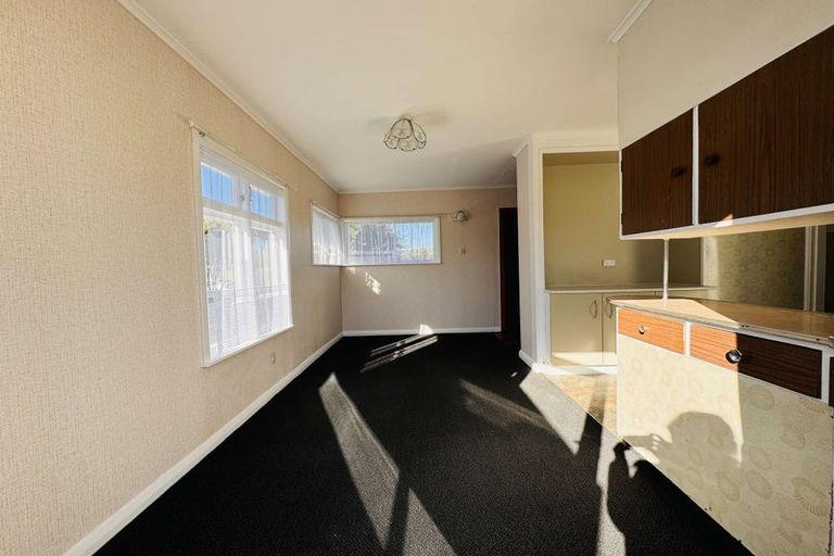 Photo of property in 5 Albert Street, Palmerston North, 4414