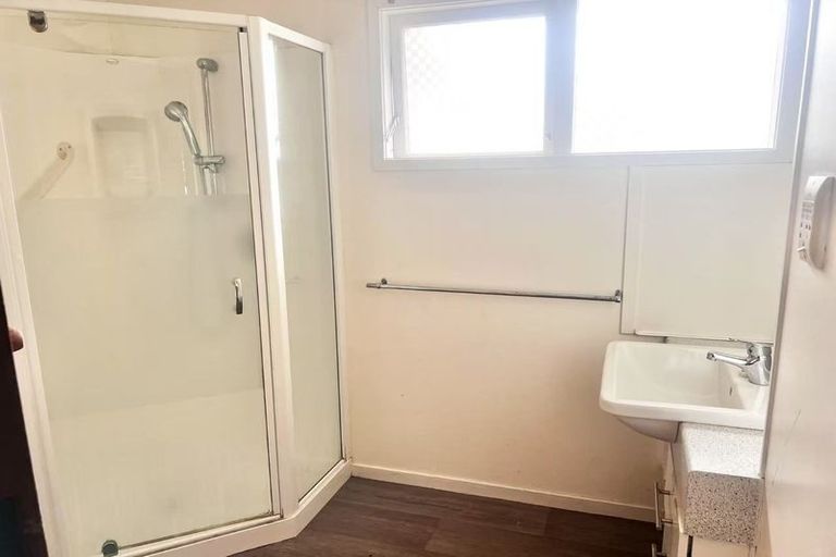 Photo of property in 6 Miramar Place, Pakuranga, Auckland, 2010