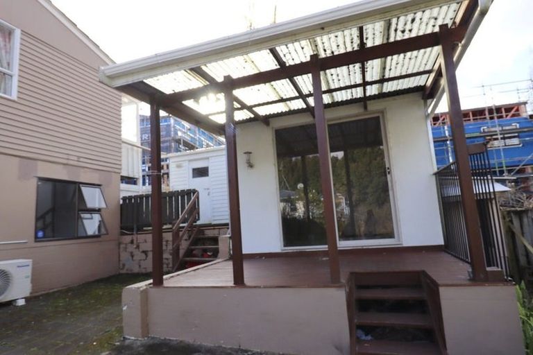 Photo of property in 36 Ennis Avenue, Pakuranga Heights, Auckland, 2010