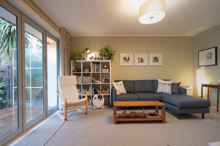 Photo of property in 2/3 Coachman Lane, Opawa, Christchurch, 8023