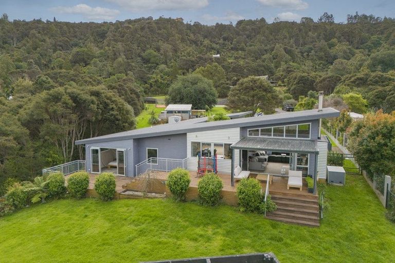 Photo of property in 50 Tarapatiki Drive, Whitianga, 3510