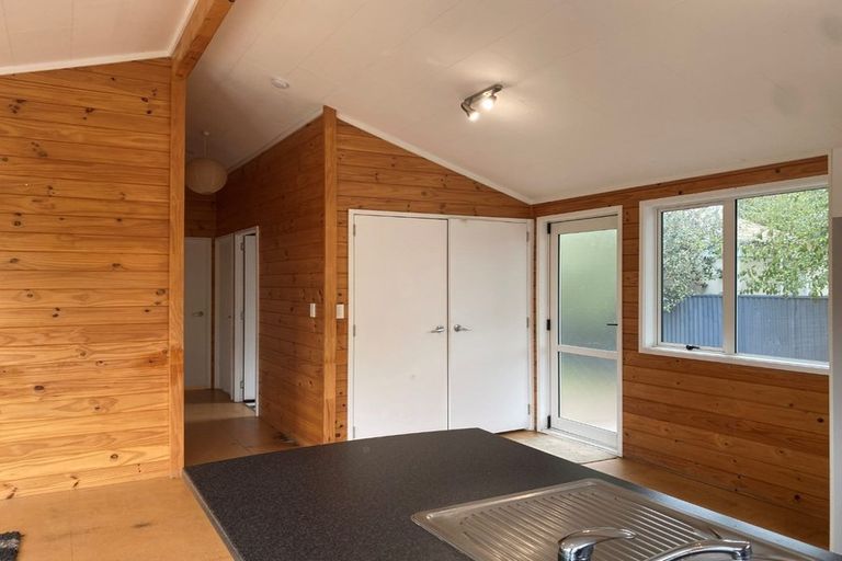 Photo of property in 1008a Hood Street, Mayfair, Hastings, 4122