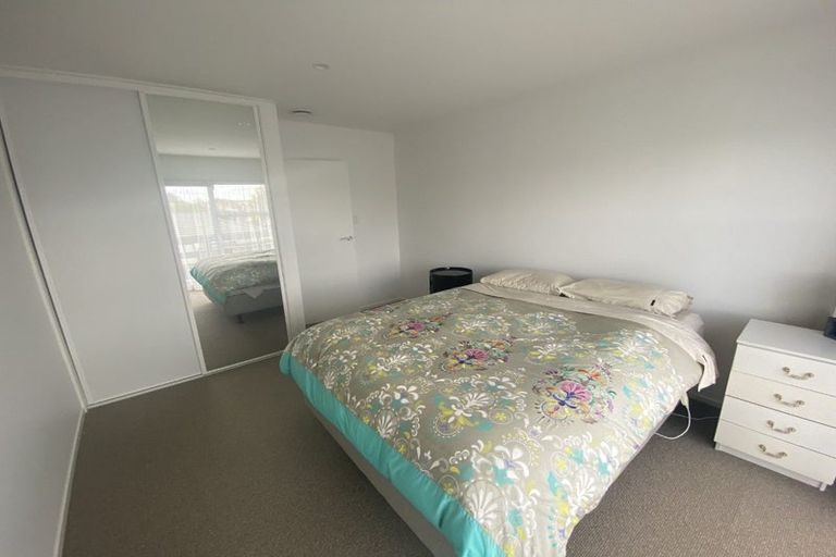 Photo of property in 8a Wyatt Place, Russley, Christchurch, 8042
