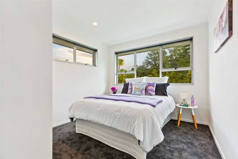 Photo of property in 53 Pine Avenue, Henderson, Auckland, 0612