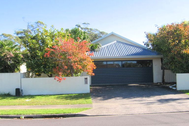 Photo of property in 1 Bannings Way, Hobsonville, Auckland, 0618