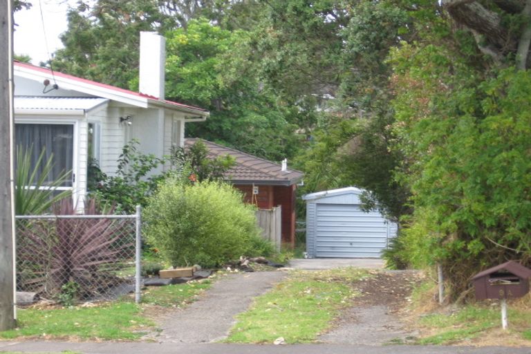 Photo of property in 2/9 Gazelle Avenue, Beach Haven, Auckland, 0626