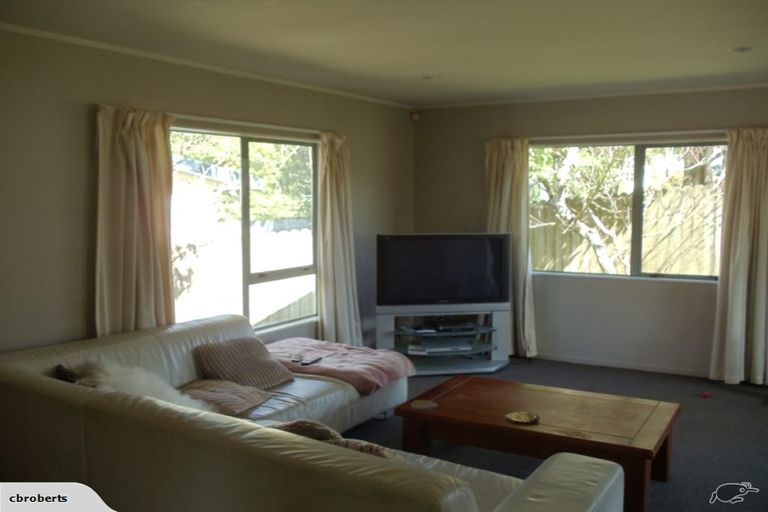 Photo of property in 1/1 Wood Avenue, Howick, Auckland, 2014