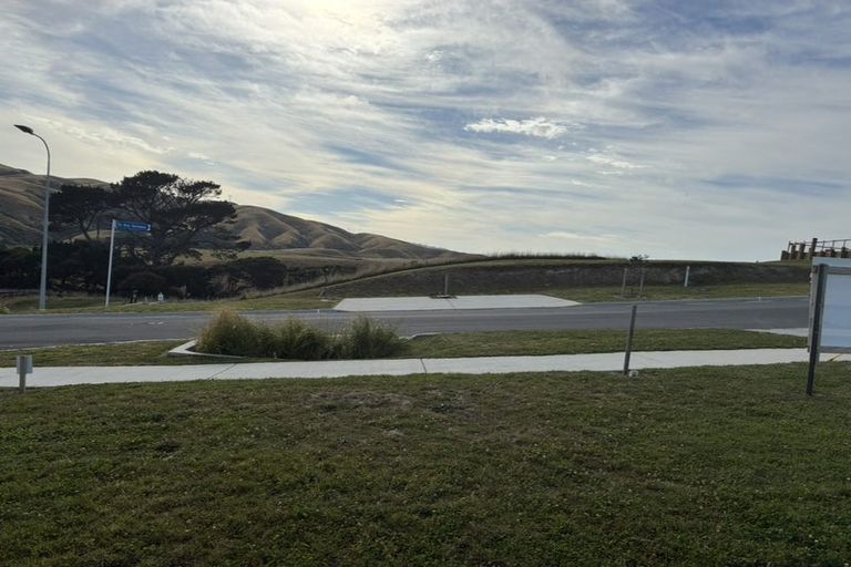 Photo of property in 37 Mo Street, Plimmerton, Porirua, 5026