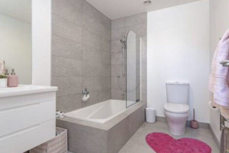 Photo of property in 14 Glide Lane, Whitby, Porirua, 5024