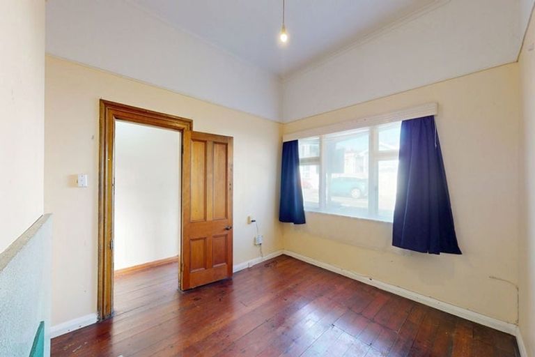 Photo of property in 23 Wilson Street, Newtown, Wellington, 6021