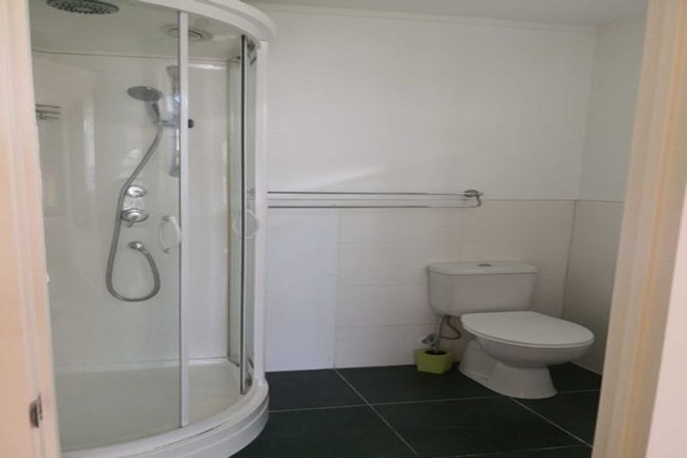 Photo of property in 13 Borrowdace Avenue, Botany Downs, Auckland, 2010