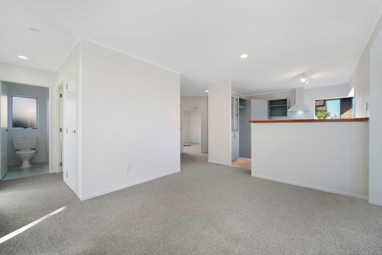 Photo of property in 13 Sheriff Place, Randwick Park, Auckland, 2105