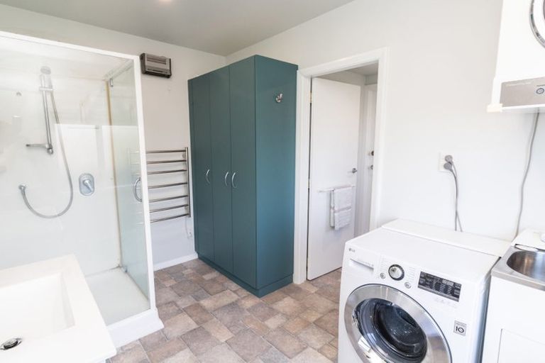 Photo of property in 131 Seatoun Heights Road, Miramar, Wellington, 6022