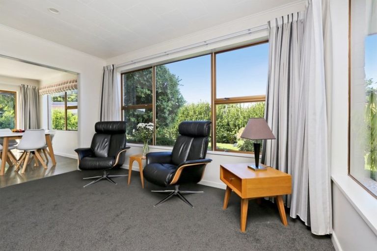 Photo of property in 55 Upham Crescent, Taradale, Napier, 4112