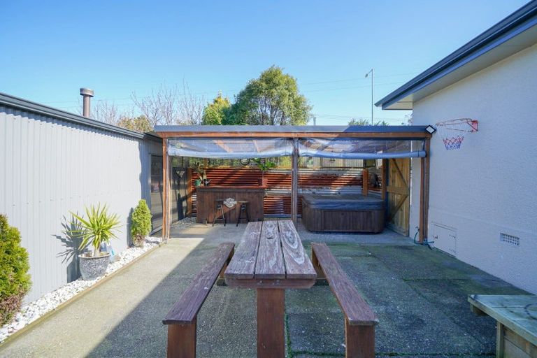 Photo of property in 6 Oteramika Road, Rockdale, Invercargill, 9812