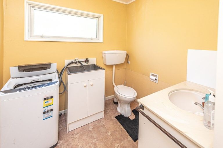 Photo of property in 21a Karewa Street, Castlecliff, Whanganui, 4501