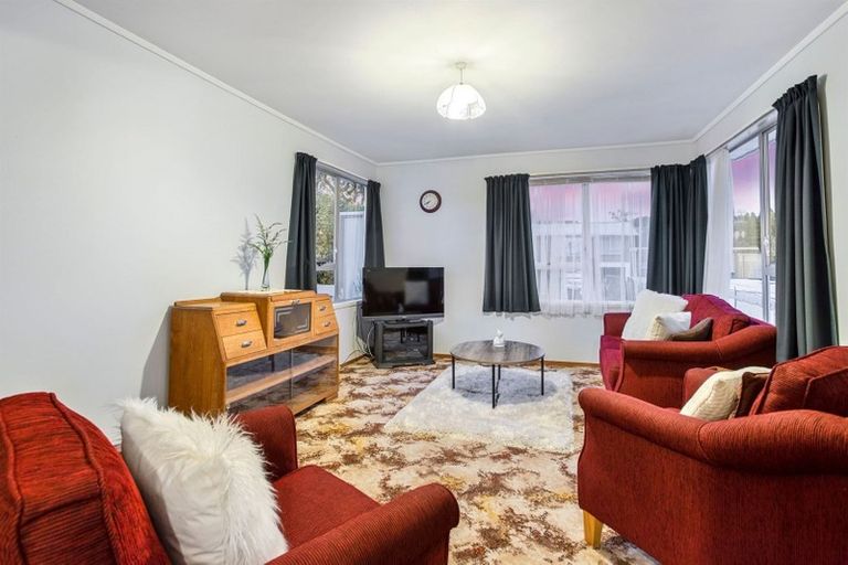 Photo of property in 18 Anich Road, Massey, Auckland, 0614