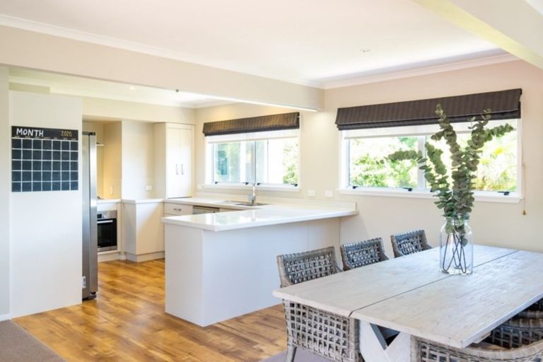 Photo of property in 15 Emerald Hill, Havelock North, 4130