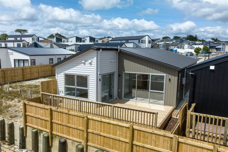Photo of property in 12 Biokovo Street, Massey, Auckland, 0614