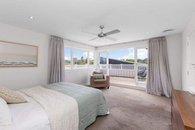 Photo of property in 5 Manor Place, Point Chevalier, Auckland, 1022