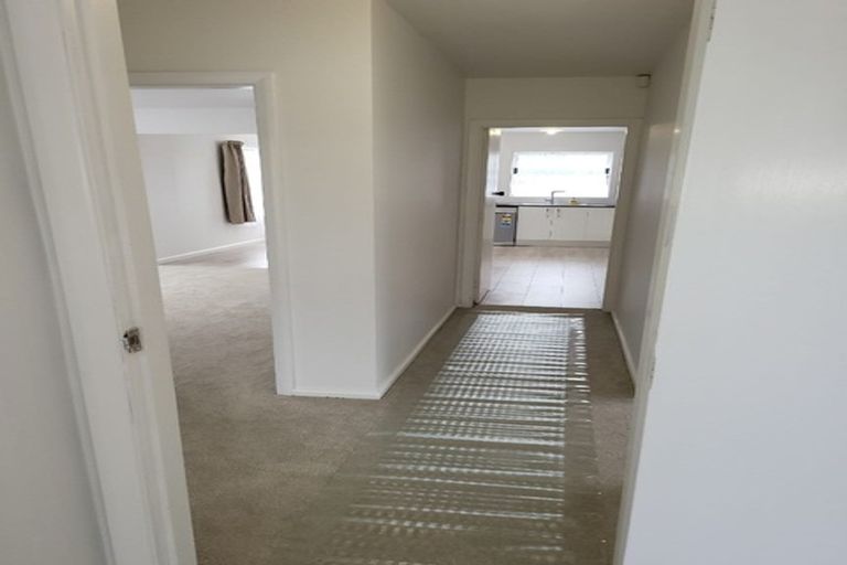 Photo of property in 33 Lyndhurst Crescent, Aranui, Christchurch, 8061